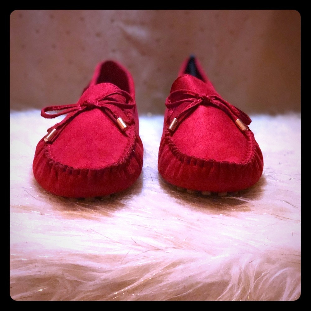 Red tasseled loafer